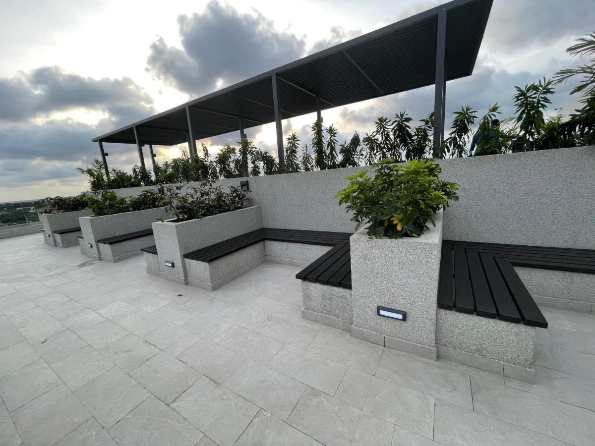 אקרה The Lennox Luxury Suites & Apartments מראה חיצוני תמונה