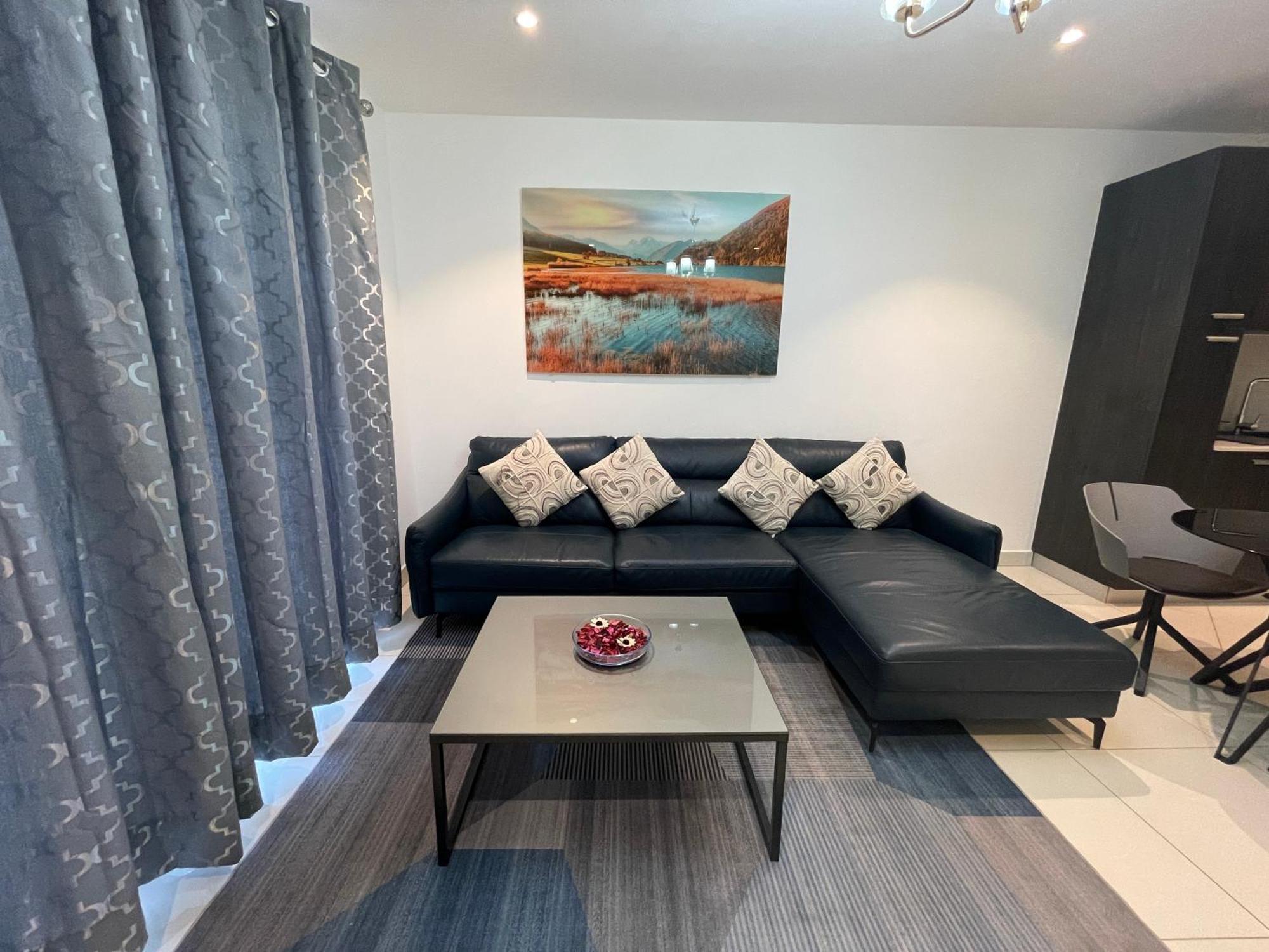 אקרה The Lennox Luxury Suites & Apartments מראה חיצוני תמונה